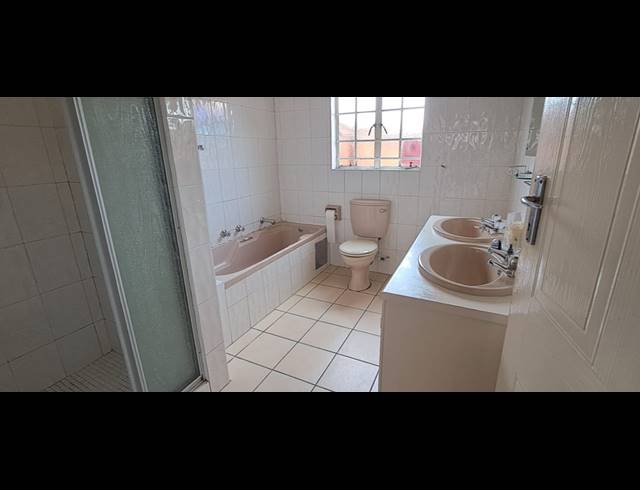 3 BEDROOM TOWNHOUSE FOR SALE IN BRACKENDOWNS